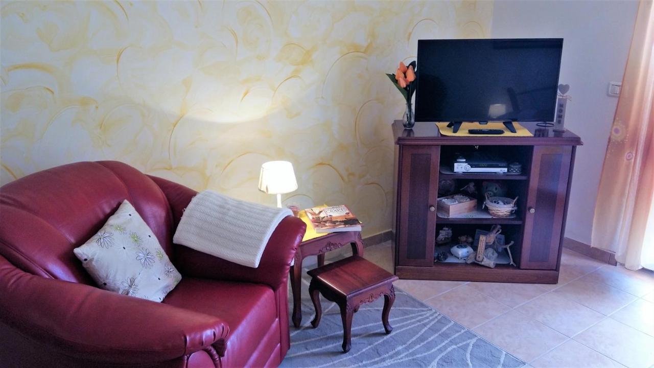 Studio Apartment Lela Ližnjan 외부 사진